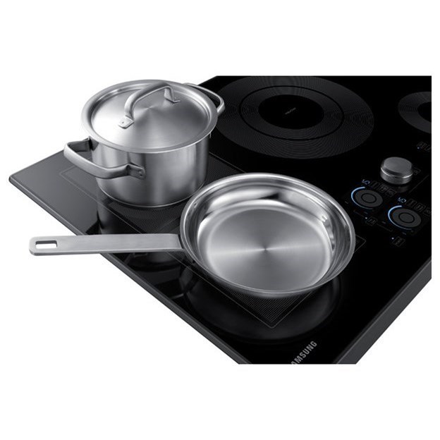 Samsung Appliances 36" Versatile Induction Cooktop with Flex Zone